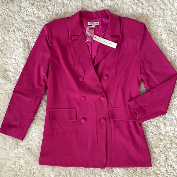 🔥💕NWT Blazer with removable shoulder pads🔥 - Picture 4 of 8